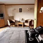 D'adrien Hotel 5*