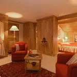 Hotel D'adrien 5*