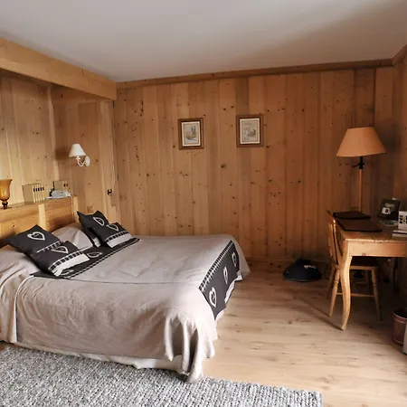 D'adrien Hotel